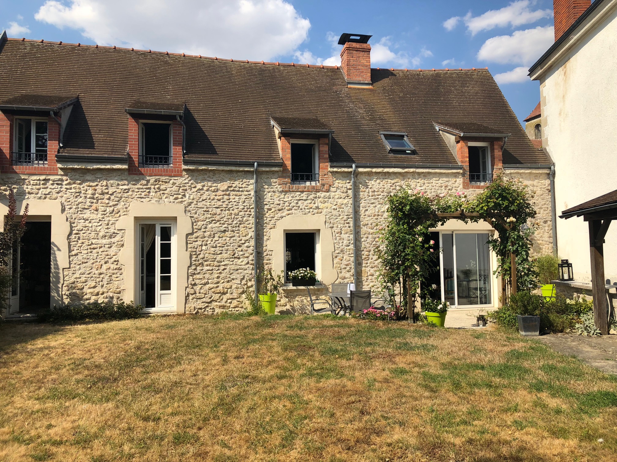 MAISON EN PIERRE A CRUGNY (51170)