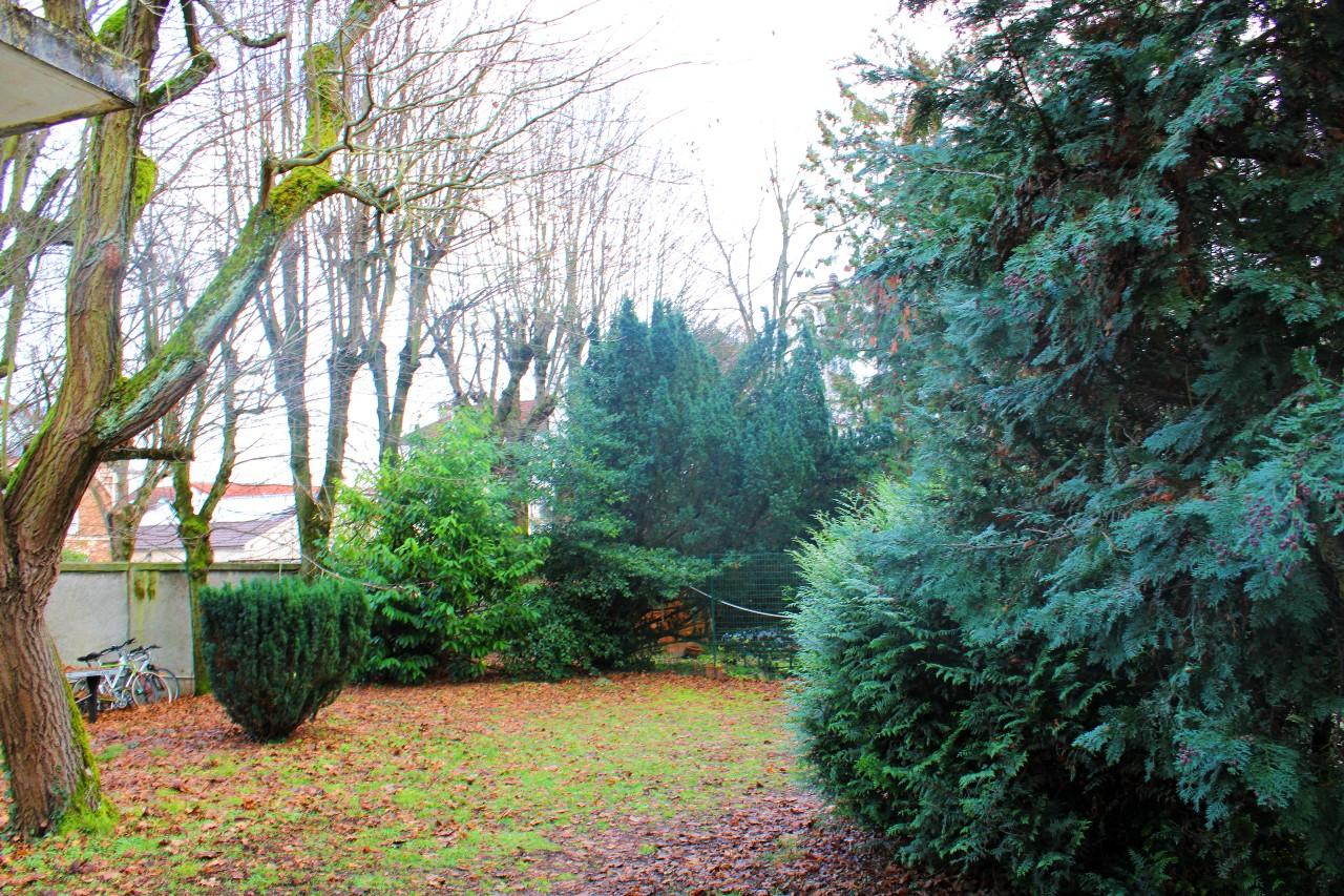 A vendre maison essentiellement de plain pied à ST CLOUD
