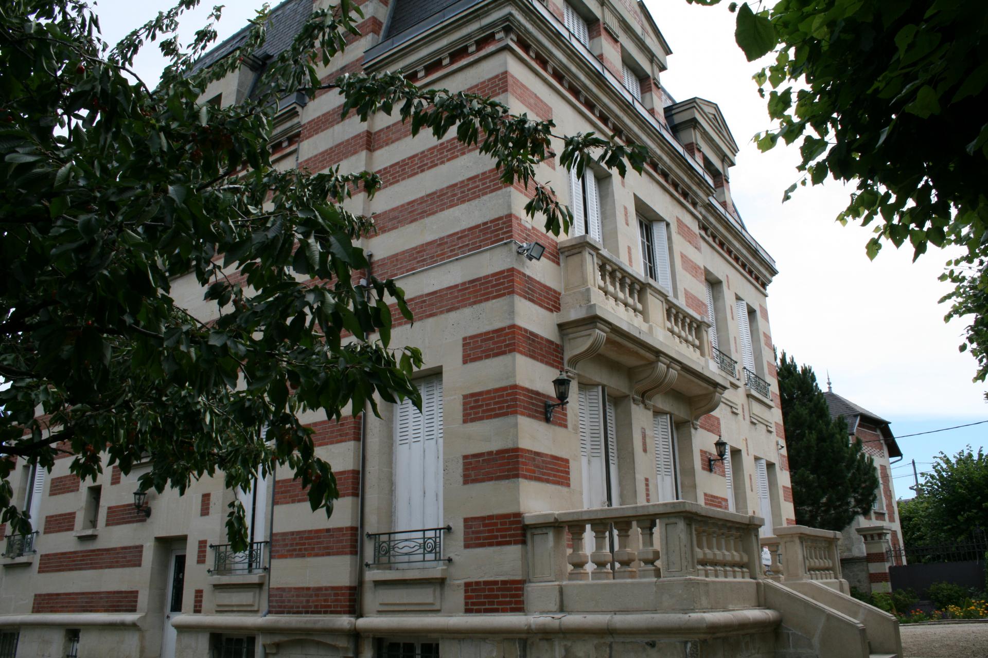 MAISON DE MAÎTRE PROCHE SOISSONS