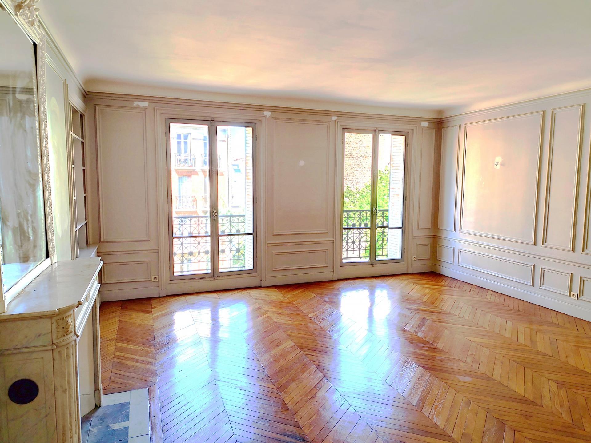 A vendre appartement 5 pièces immeuble Haussmannien - 165 m² PARIS La Muette