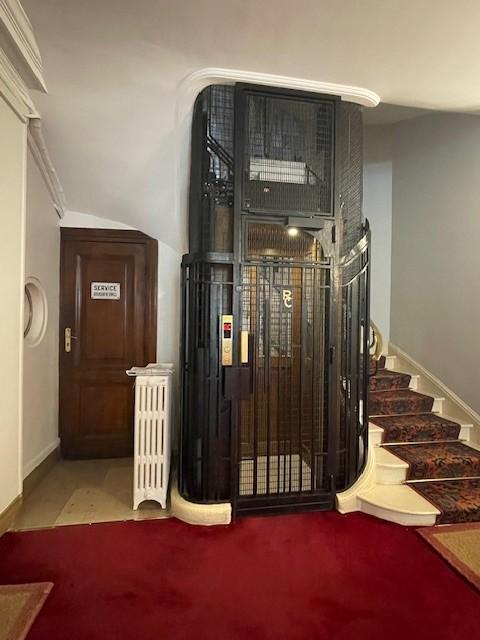 PARIS 7ème GRAND STUDIO LUMINEUX AVEC CUISINE INDEPENDANTE 43,14 m² Idéal pied à terre / Primo accédants / Etudiant