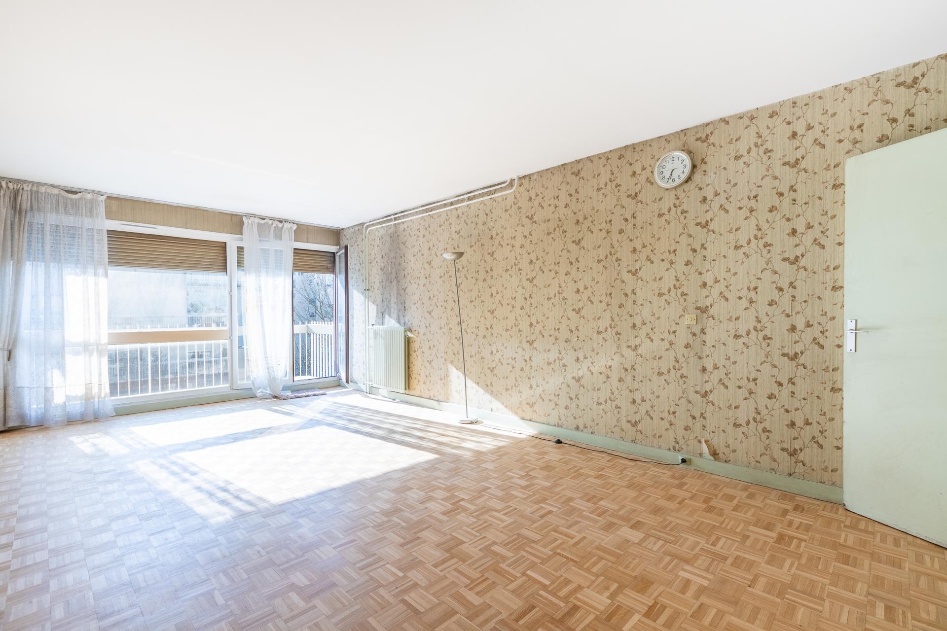 PARIS 19EME - RUE HAXO / RUE DE ROMAINVILLE - CHARMANT APPARTEMENT TROIS PIECES - 7EME ETAGE - BALCON - CAVE - PARKING