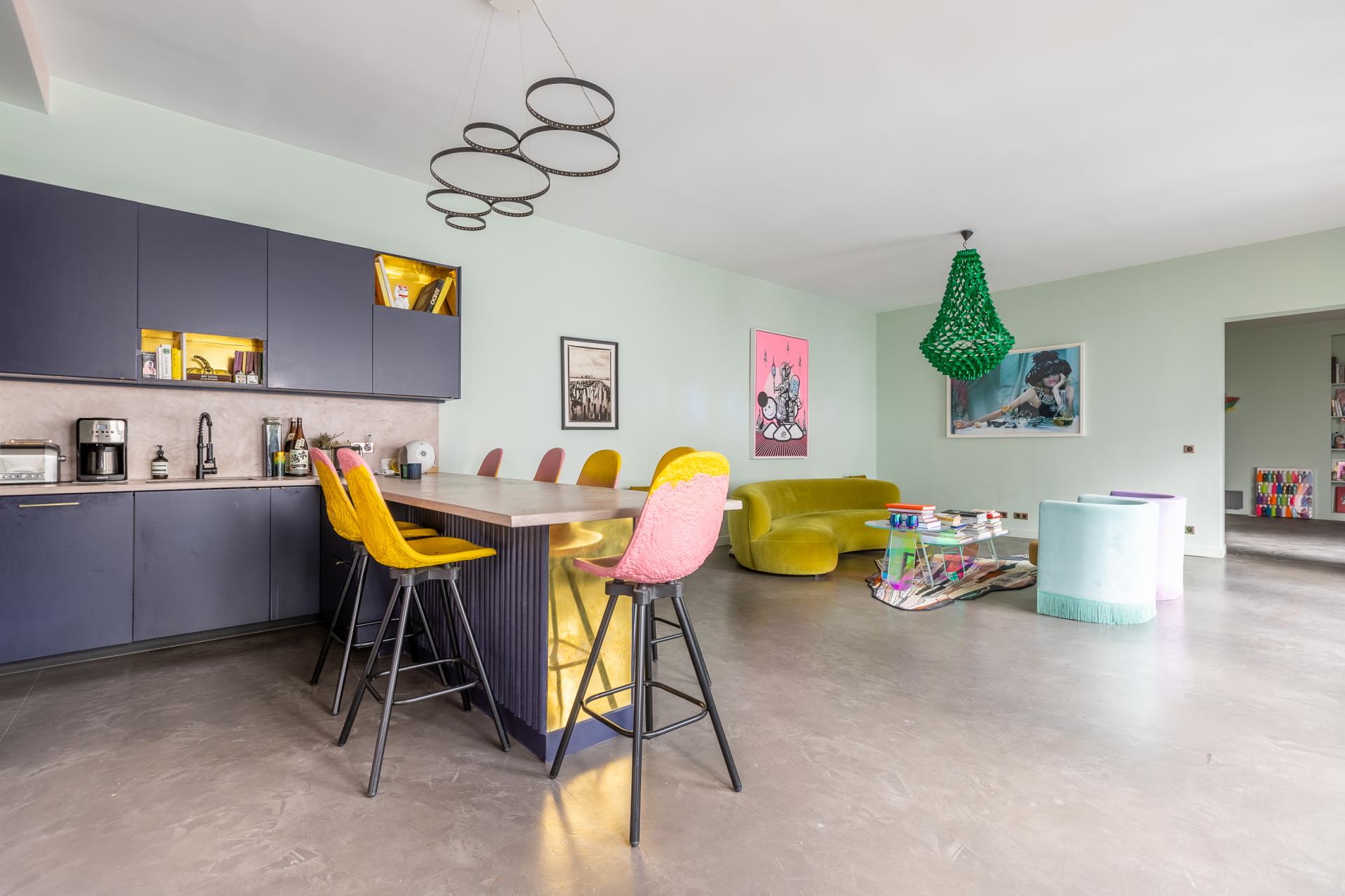 PARIS 8EME : AVENUE HOCHE / PARC MONCEAU - MAGNIFIQUE APPARTEMENT 140M2 - ENTIEREMENT REFAIT A NEUF
