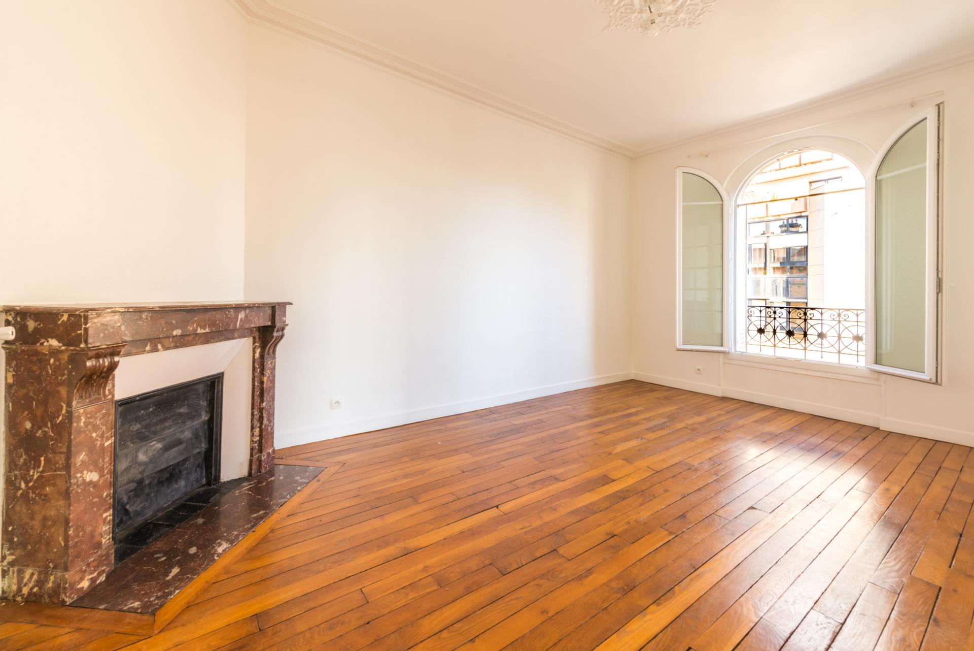 RUEIL-MALMAISON : AVENUE ALBERT 1ER / GARE RER : APPARTEMENT QUATRE PIECES 75M2 - REFAIT A NEUF - LUMINEUX