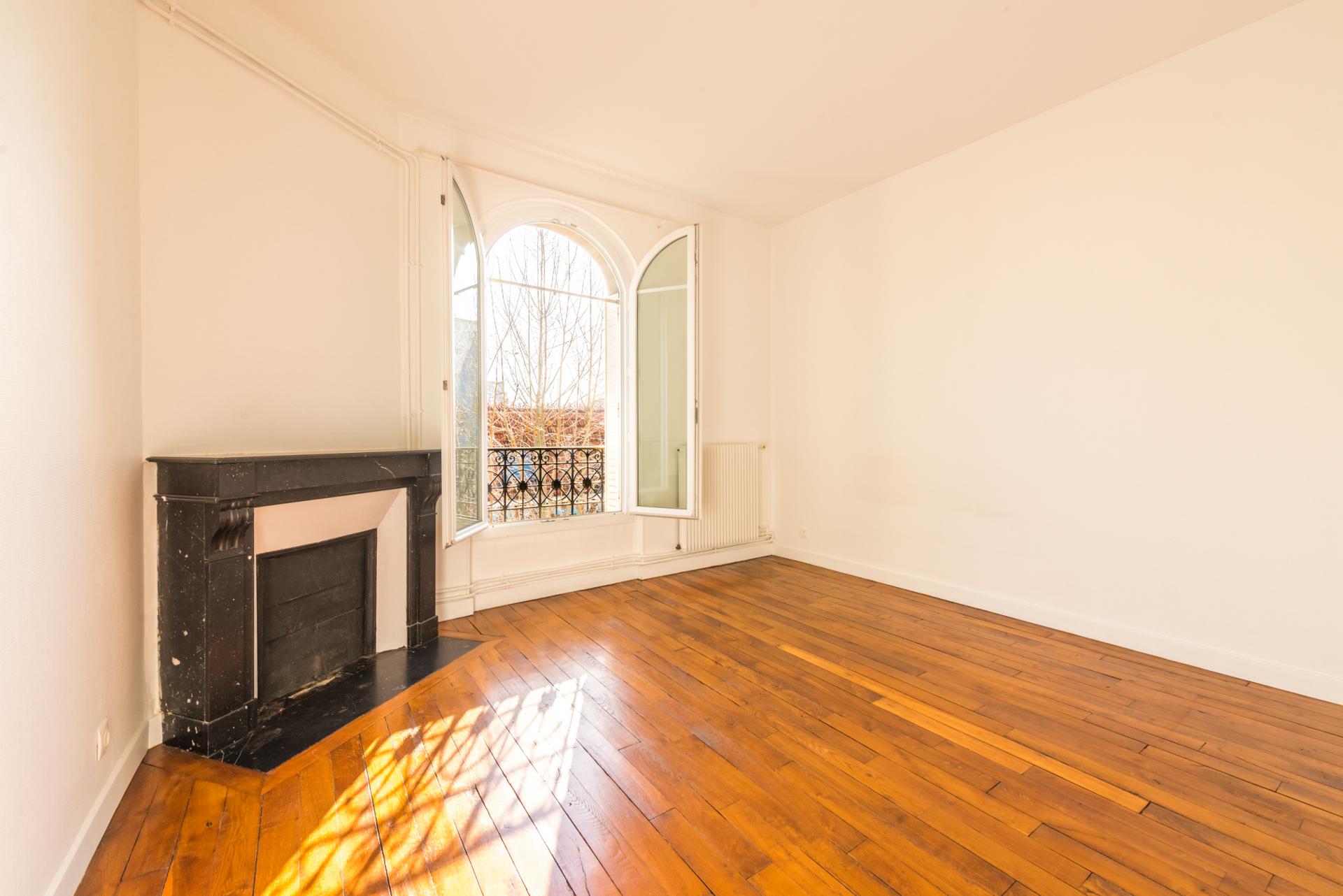 RUEIL-MALMAISON : AVENUE ALBERT 1ER / GARE RER : APPARTEMENT QUATRE PIECES - TROIS CHAMBRES - 75M2 - REFAIT A NEUF - LUMINEUX