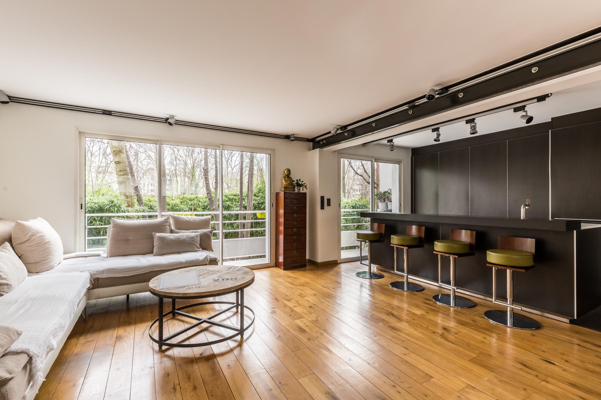 NEUILLY-SUR-SEINE / ILE DE LA JATTE - EXCEPTIONNELLE MAISON 200M2 HABITABLE - JARDIN ET TERRASSE