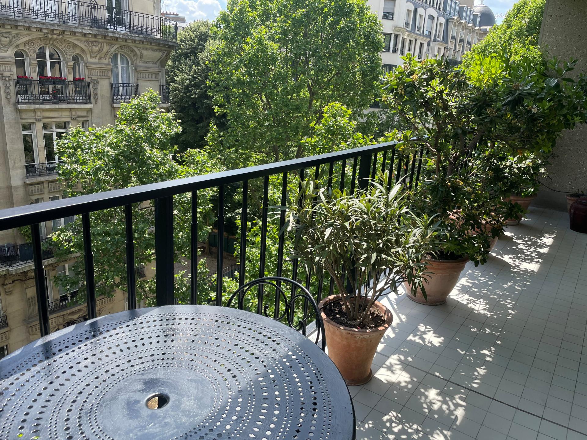 Magnifique trois pièces, QUARTIER AUTEUIL , VENDU OCCUPE