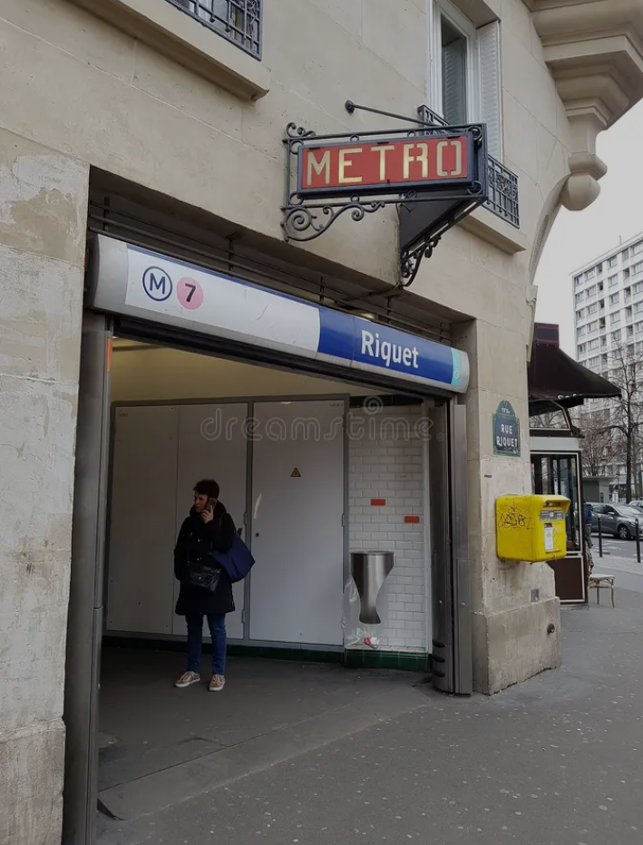 MURS HOTEL PARIS 19EME FLANDRES