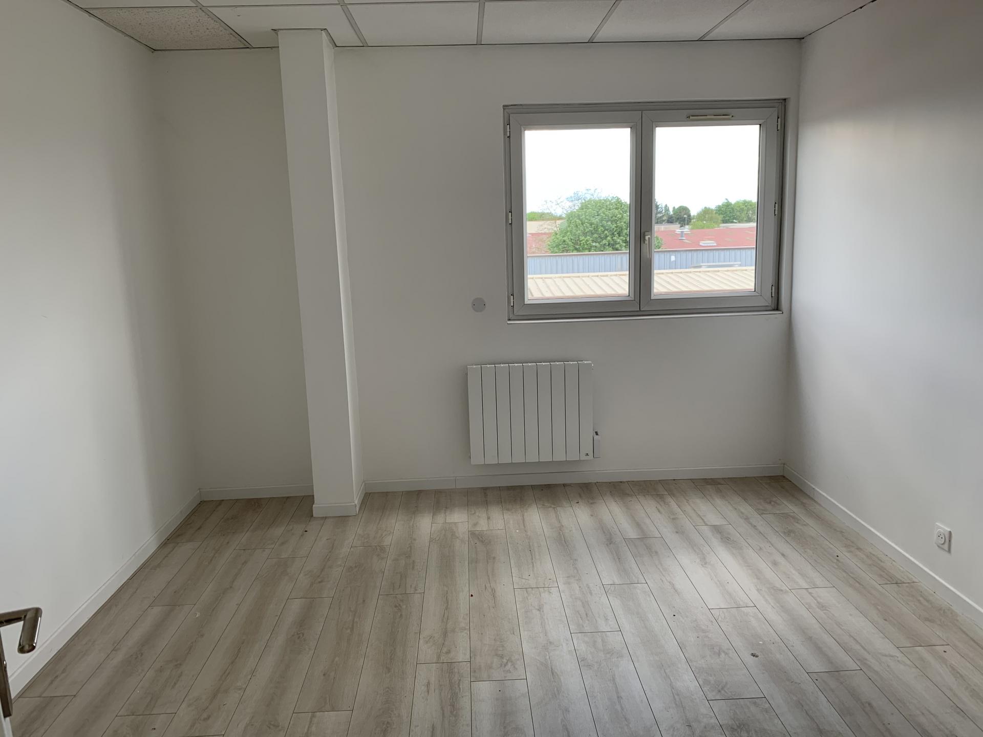 BUREAUX A LOUER A BRIE COMTE ROBERT 77170