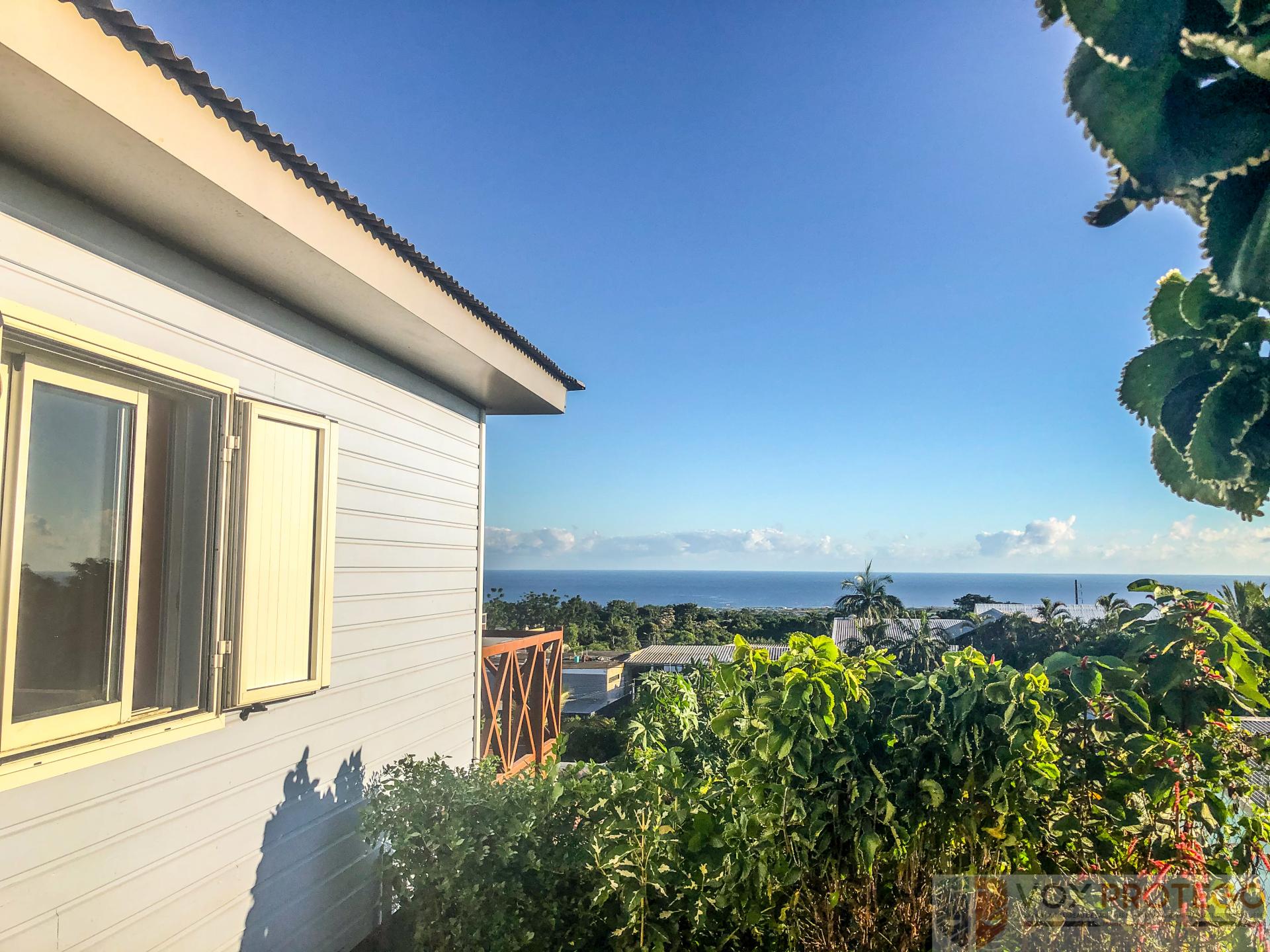 Maison type studio au centre de la Ravine des Cabris (ST PIERRE, Réunion)