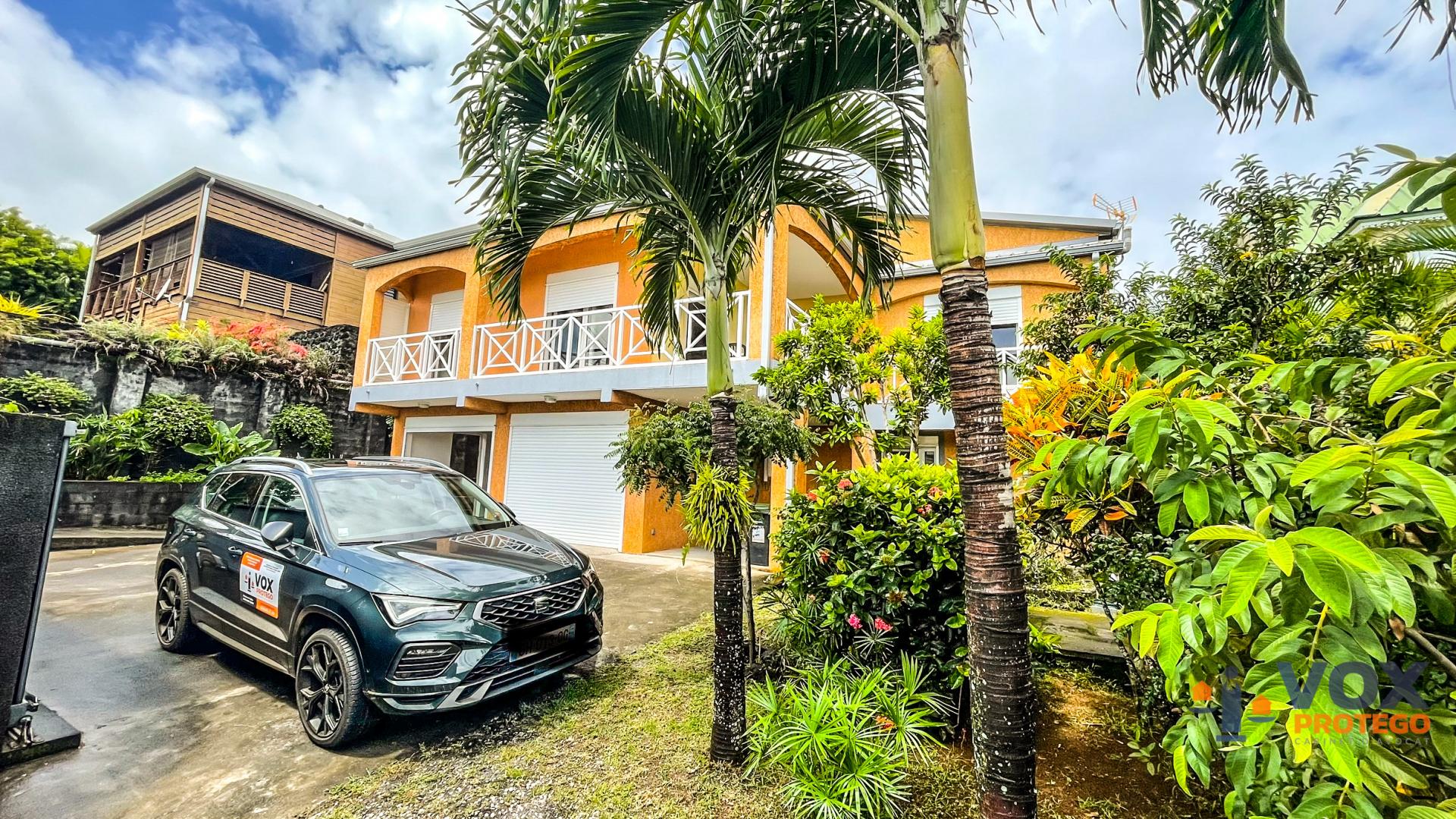 Villa de standing avec piscine sur saint joseph (reunion)