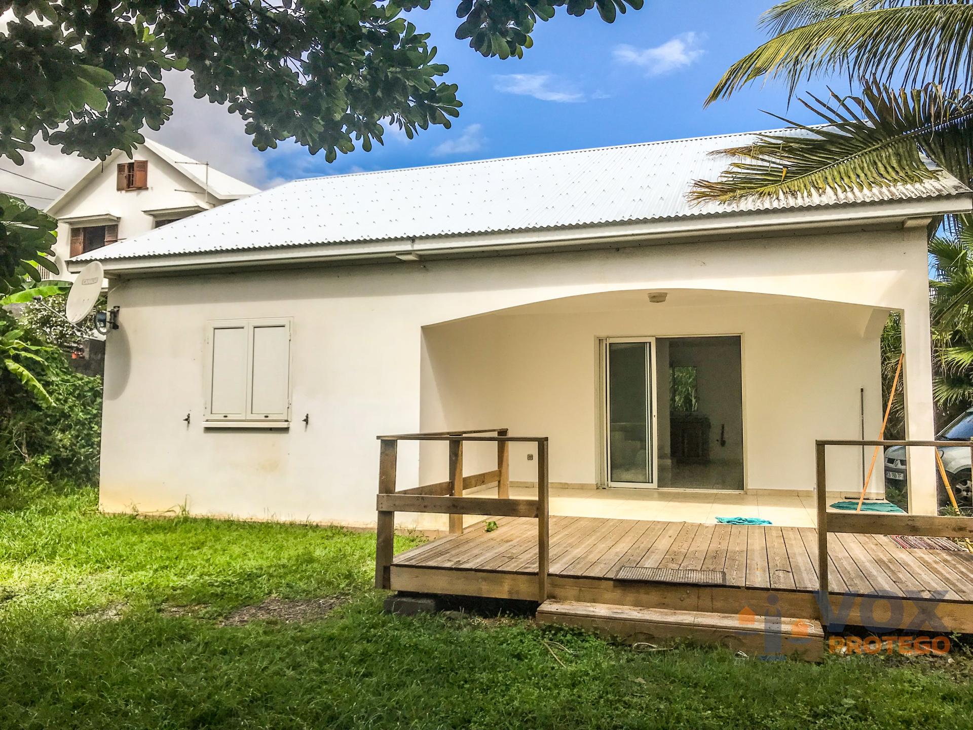 MAISON F4 AVEC JARDIN À SAINT JOSEPH (RÉUNION)