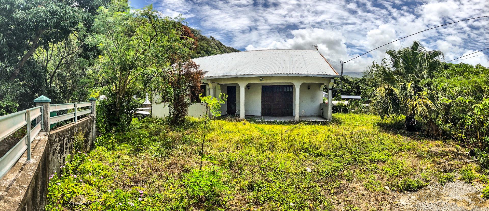 Maison F5/6 à rénover sur SAINT JOSEPH (Réunion)