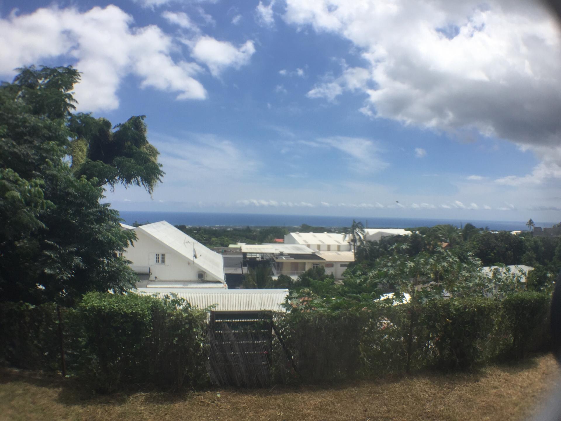 Maison avec vue mer sur Saint Pierre