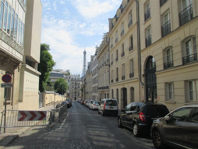 BOX FERME POUR PARKING VOITURE A VENDRE RUE DE L'AMIRAL D'ESTAING PARIS 16ème