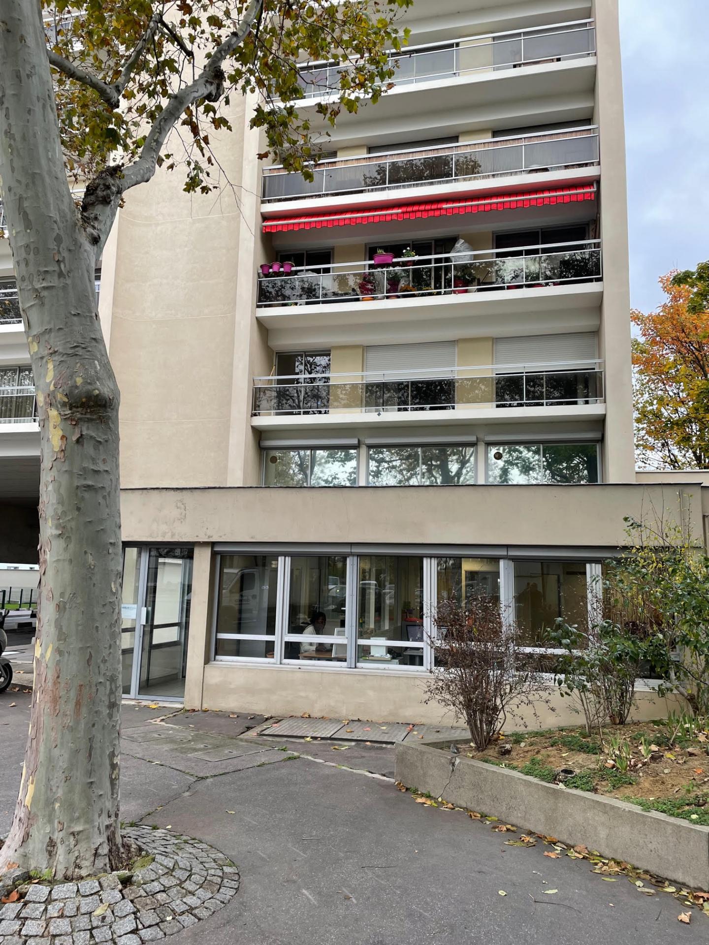 Appartement traversant Courbevoie - Bécon de 100 m2 