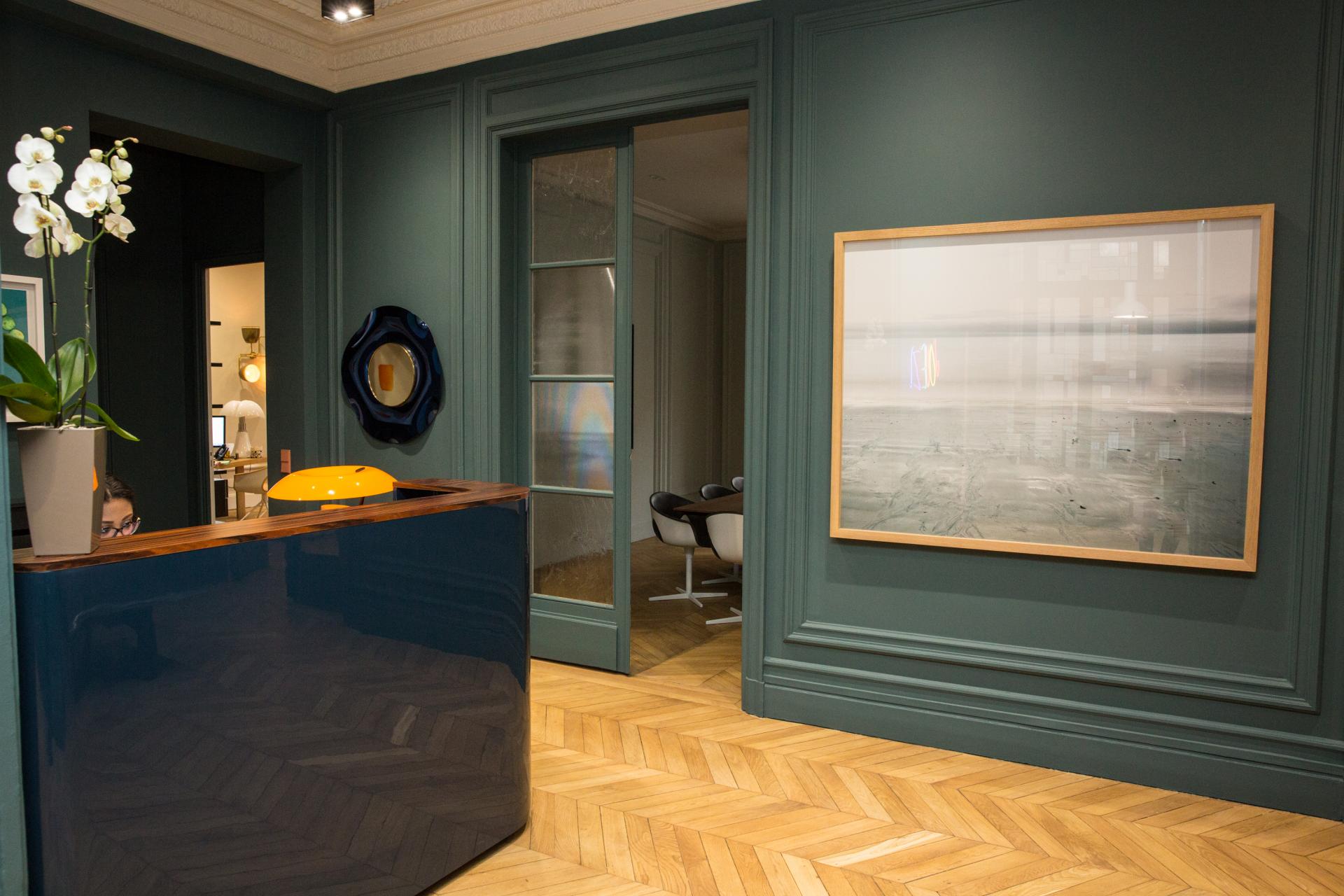 A VENDRE Paris 16ᵉ – Avenue Victor Hugo – Superbe appartement / local professionnel