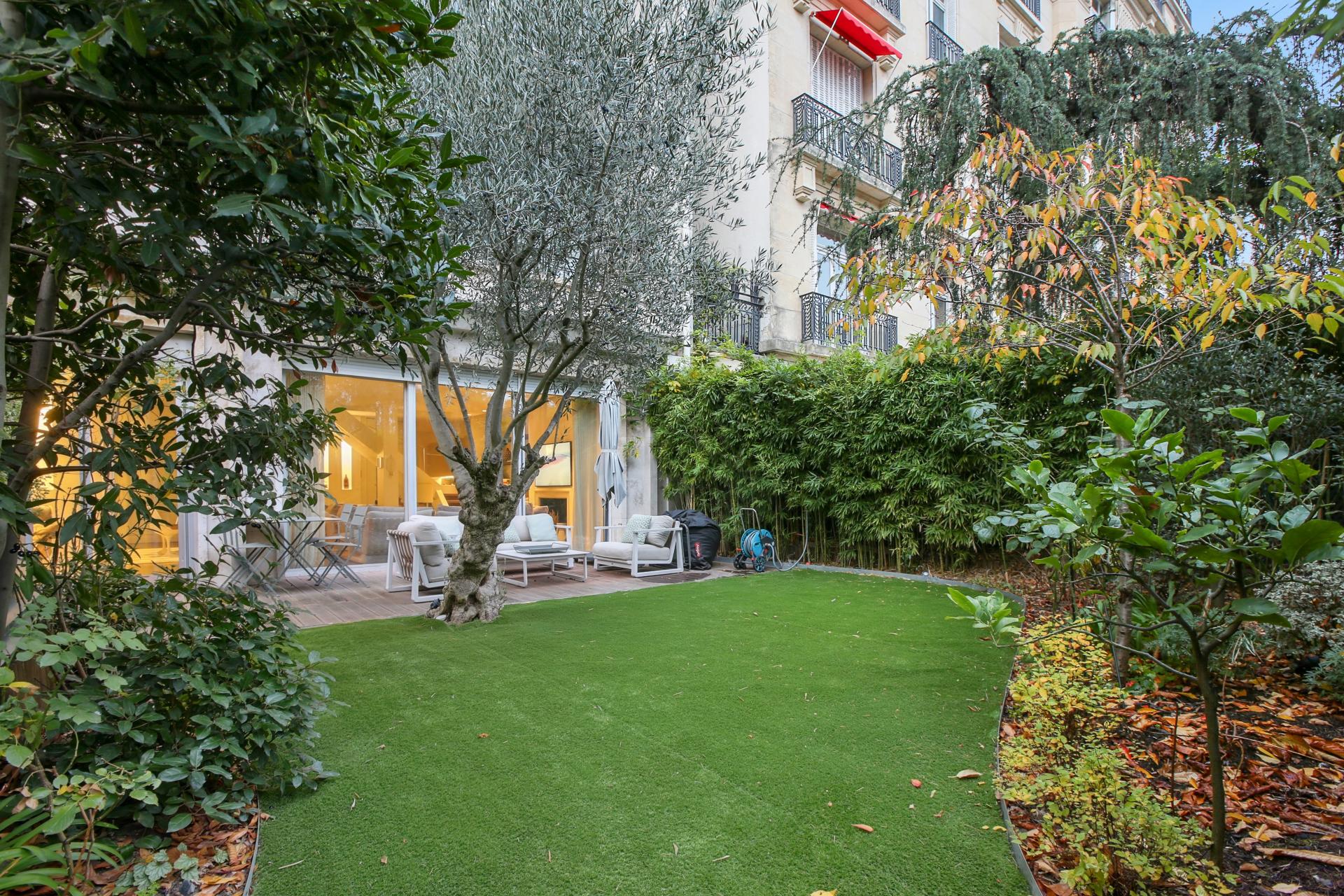 A VENDRE NEUILLY SUR SEINE -92200 -RDJ BARRES- SABLONS
