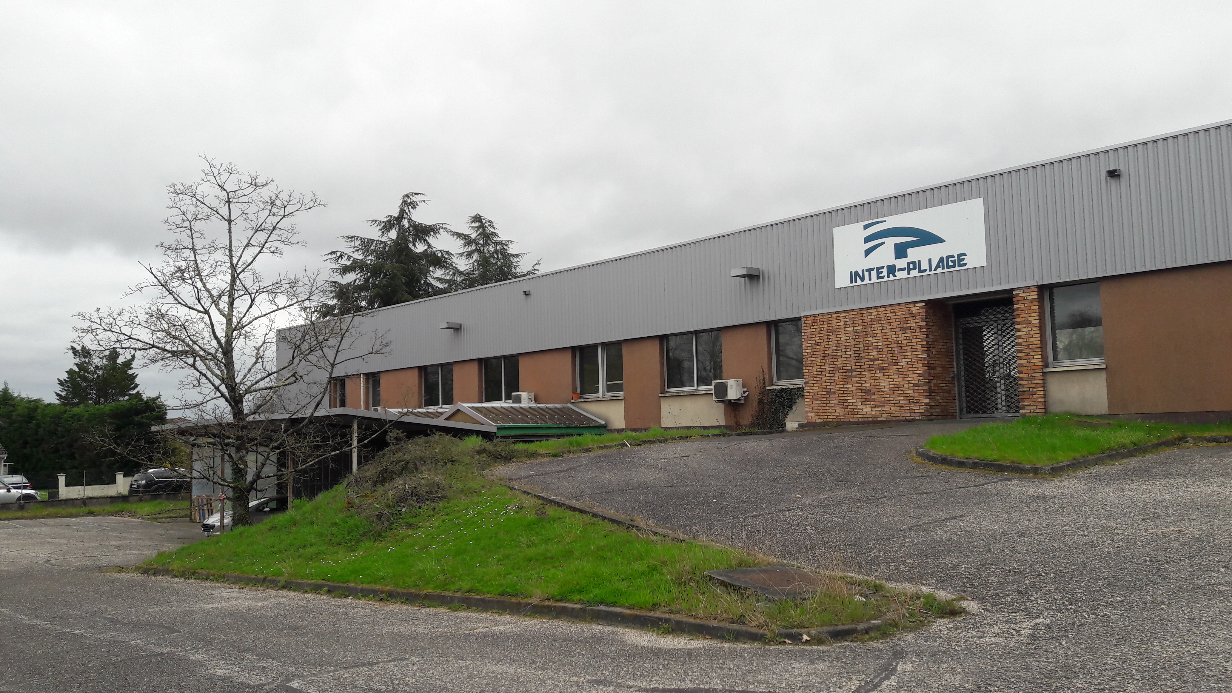 AV TERRAIN ET BATIMENT INDUSTRIEL