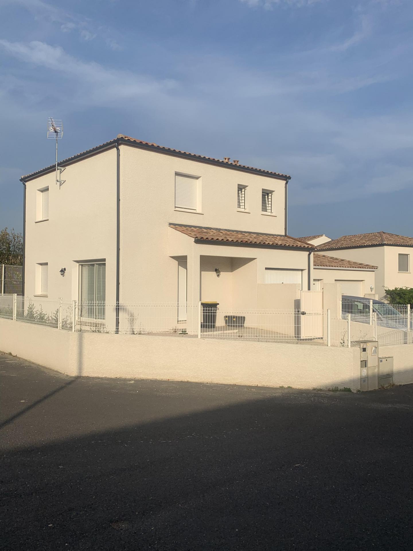 A LOUER AU 1/9/23 : Villa T4 R+1 PORTIRAGNES (34420).