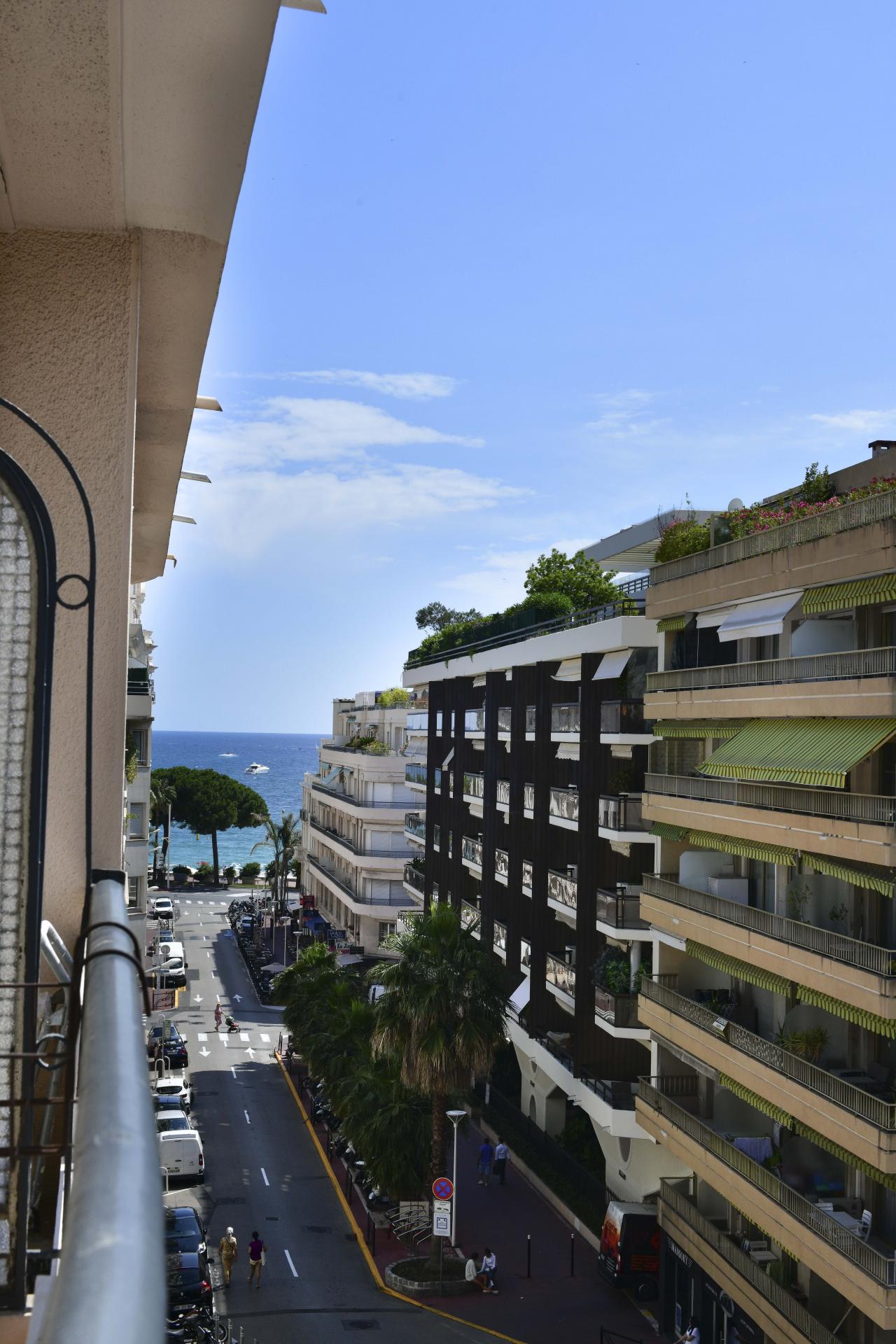 VEND APPARTEMENT DE CARACTERE CROISETTE-PALM BEACH