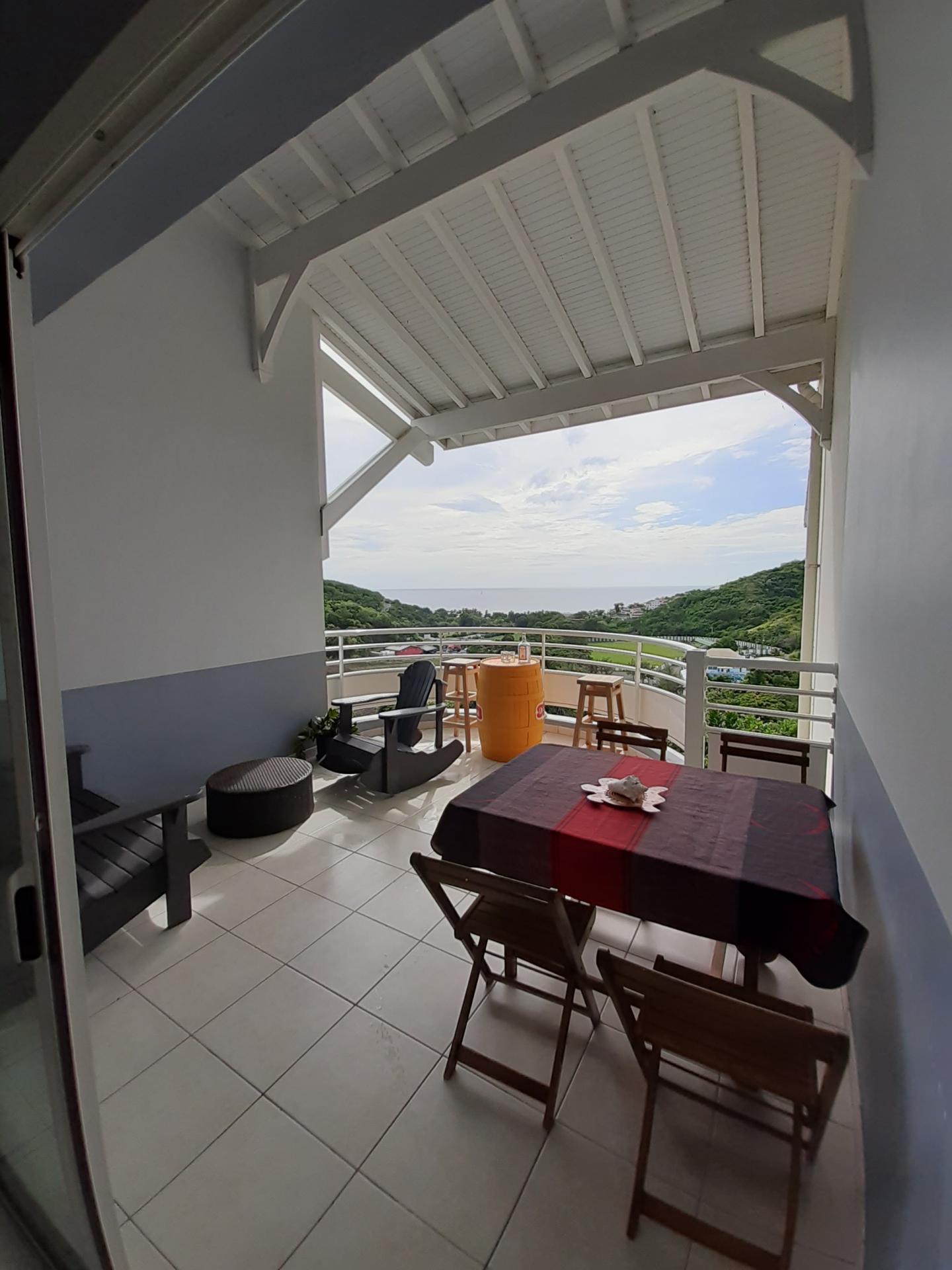 Appartement T3 de 65,37 m² à vendre au CARBET vue mer - très bon rendement location saisonnière - Prix honoraires inclus 237.600,00 euros