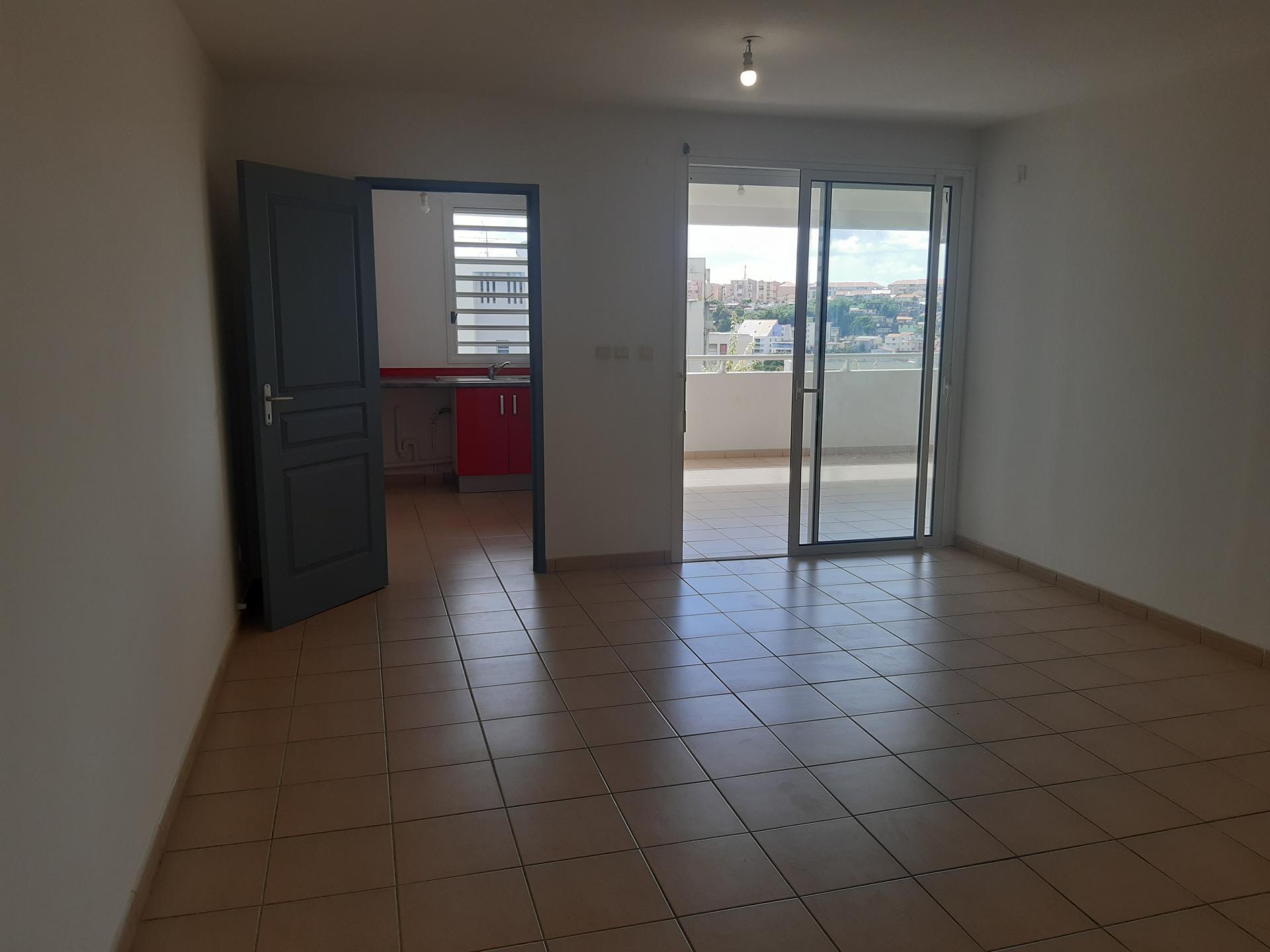 VENTE APPARTEMENT T2 FORT DE FRANCE