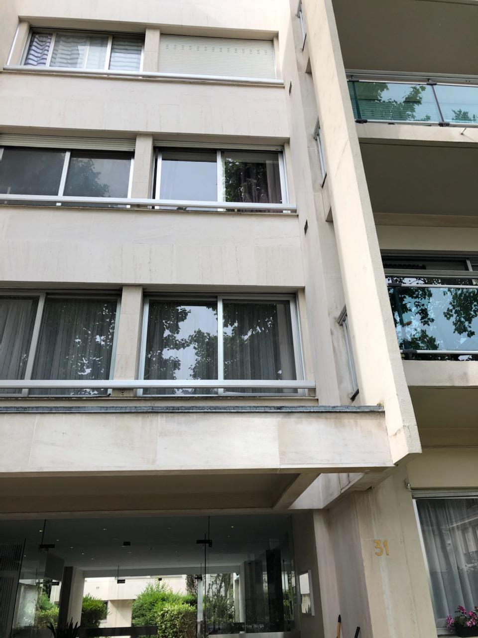 chambre aménagée -3é etage -claire -sur rue calme- ascenseur