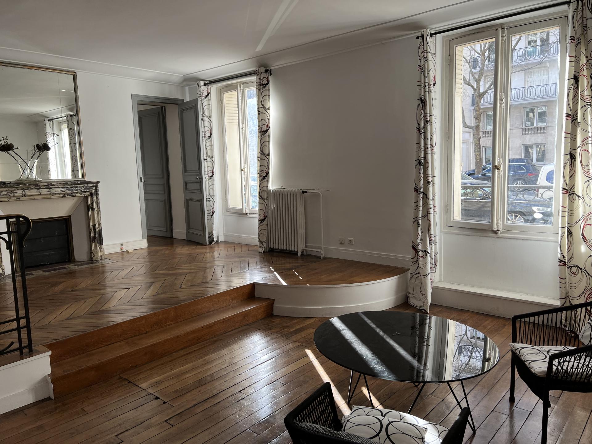 BUREAUX / PROFESSION LIBERALE / HABITATION - PARIS 75116