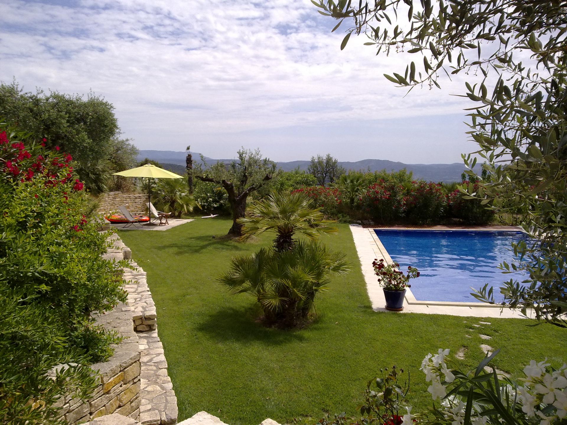 Villa Luberon, Grand terrain, Piscine, Vue Ste Victoire