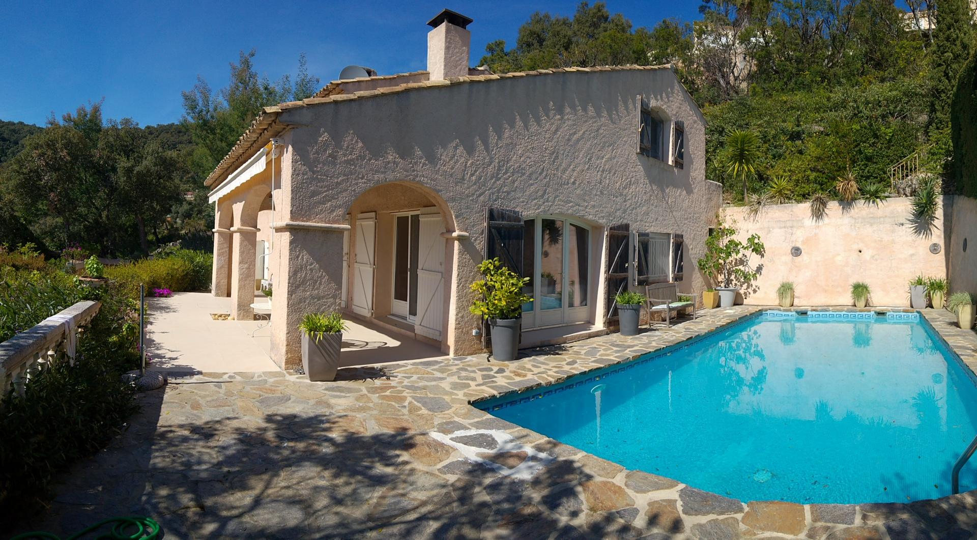 La Croix Valmer - villa vue mer et piscine