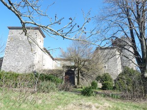OFFRE: Réf : 2013PN35-VENTE–CHATEAU DES Xéme et XIIéme SIECLE – ANCIEN HOTEL RESTAURANT – GUIDE RELAIS DU SILENCE