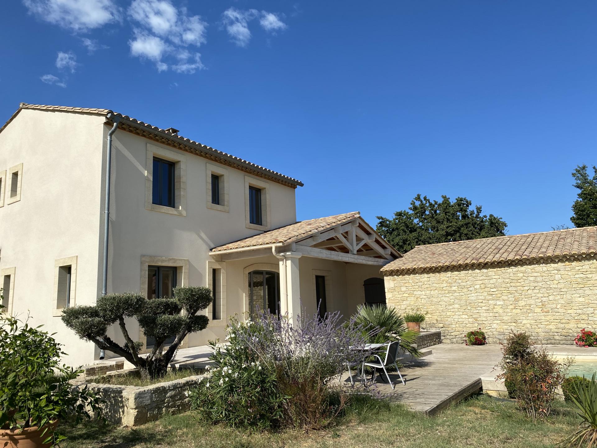 BELLE DEMEURE AUX PORTES D'UZES