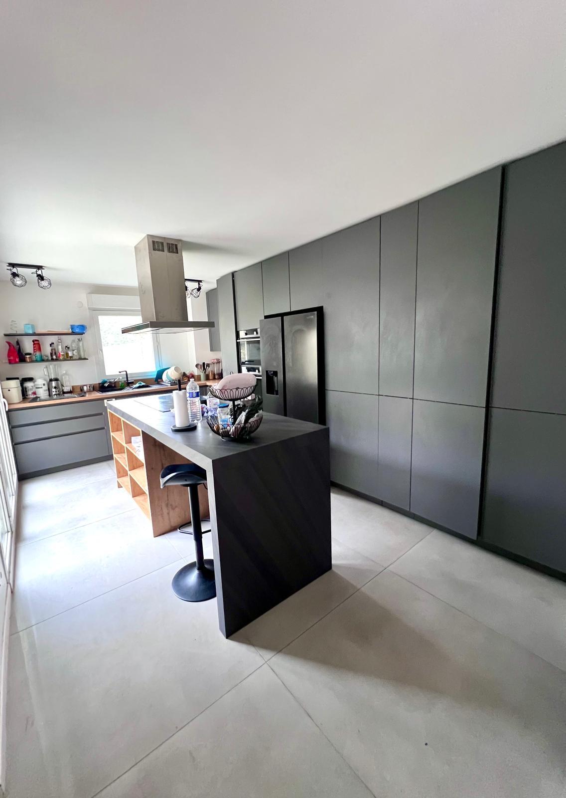 Triplex contemporain à Anthony