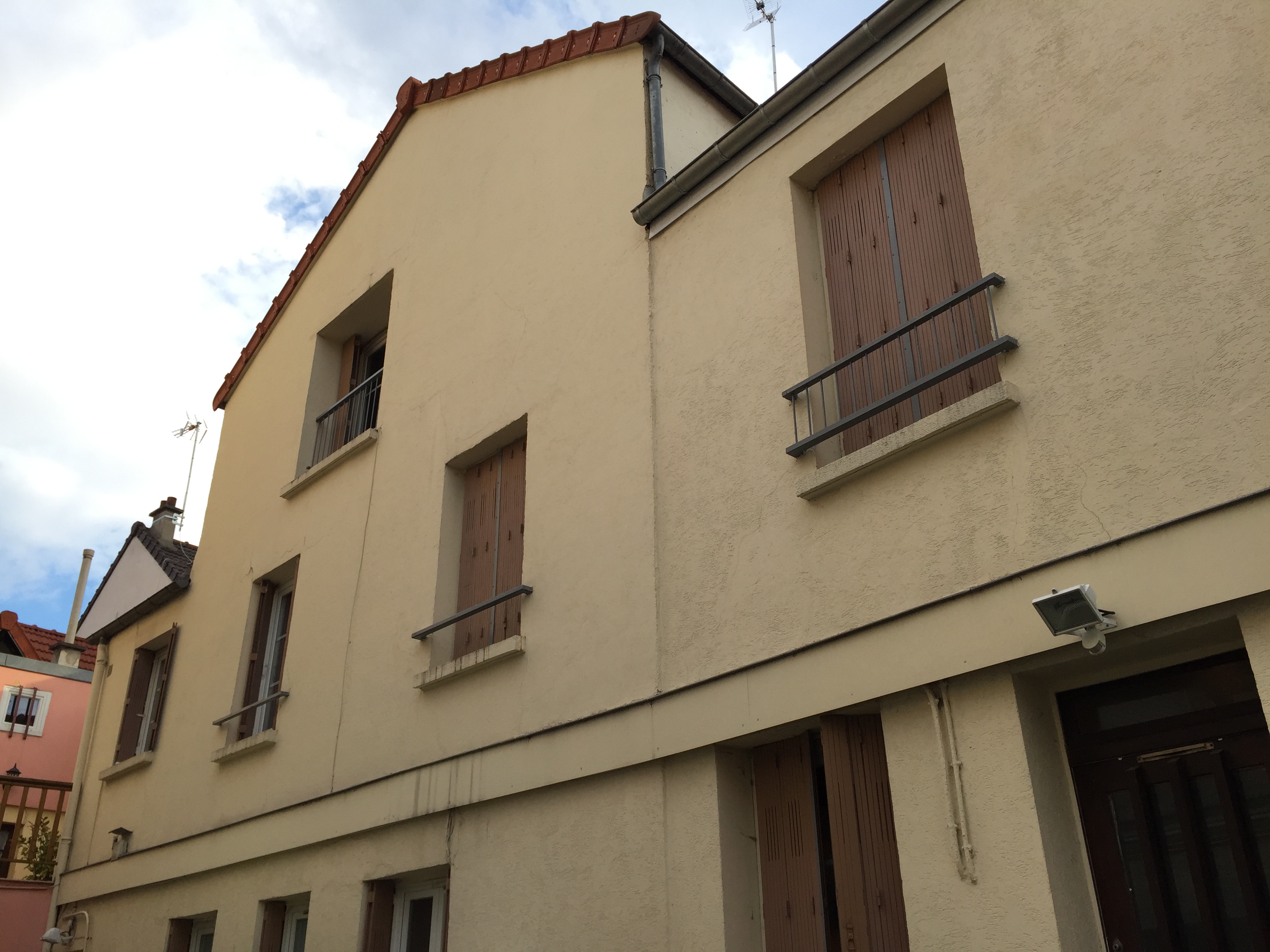 A VENDRE - IMMEUBLE ENTIER DE 6 APPARTEMENTS - COEUR DU VIEUX NANTERRE