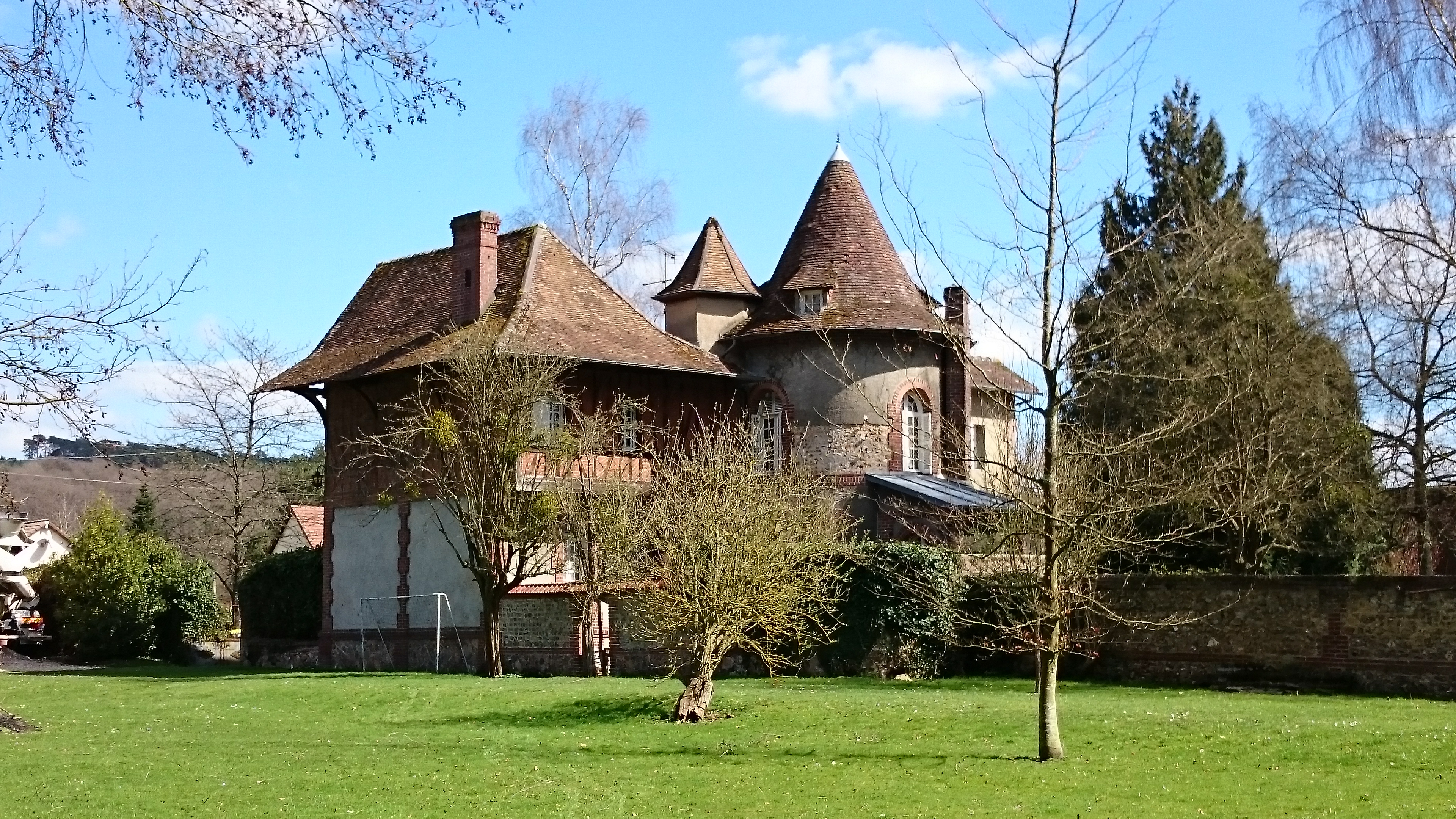 LE MANOIR D'UNE GRANDE ACTRICE...