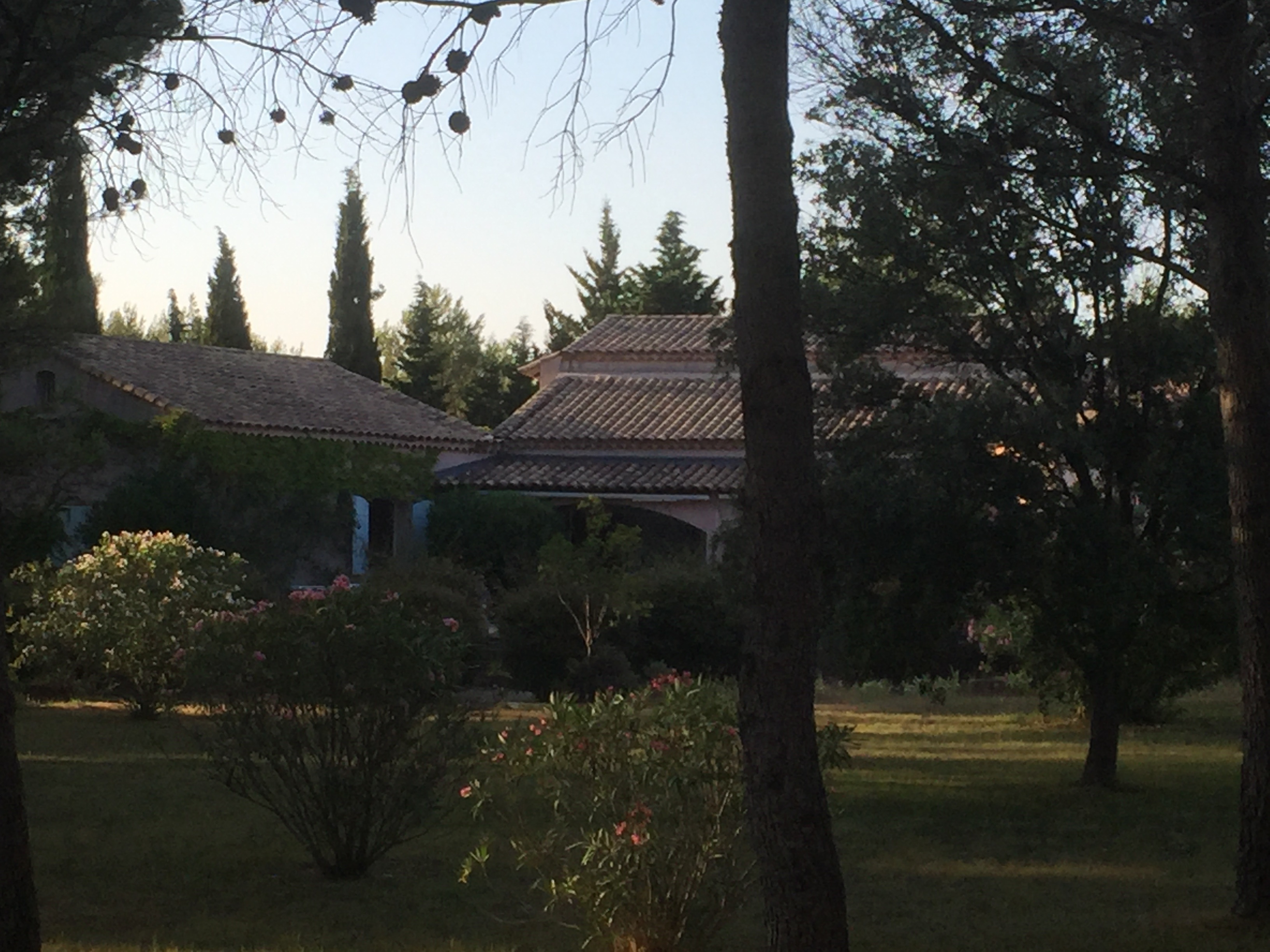 RARE AU COEUR DE LA MONTAGNETTE ENTRE AVIGNON ET ARLES