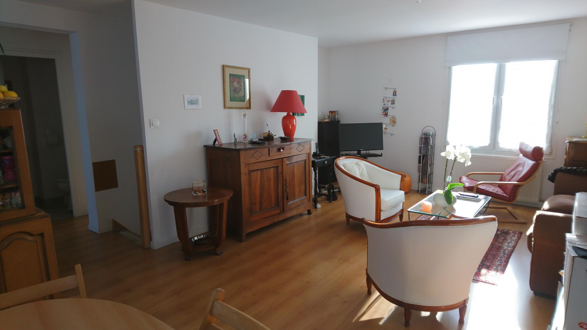 MANTES LA JOLIE MAISON FAMILIALE AVEC JARDIN