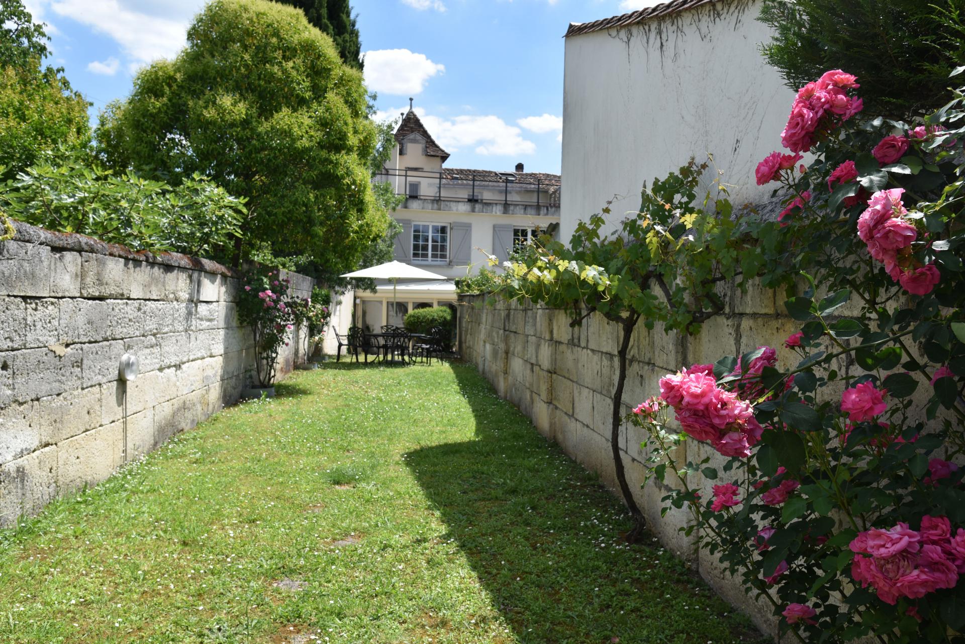 Maison de ville Angouleme 5 chambres 240 m2