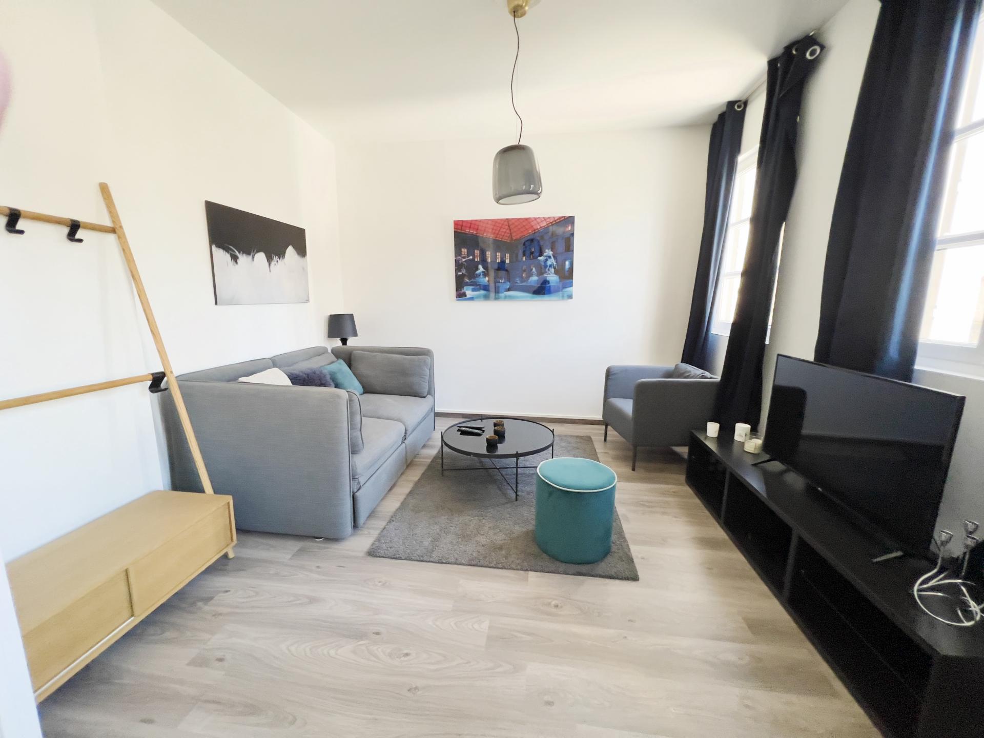 STUDIO MEUBLÉ PLATEAU D'ANGOULÊME