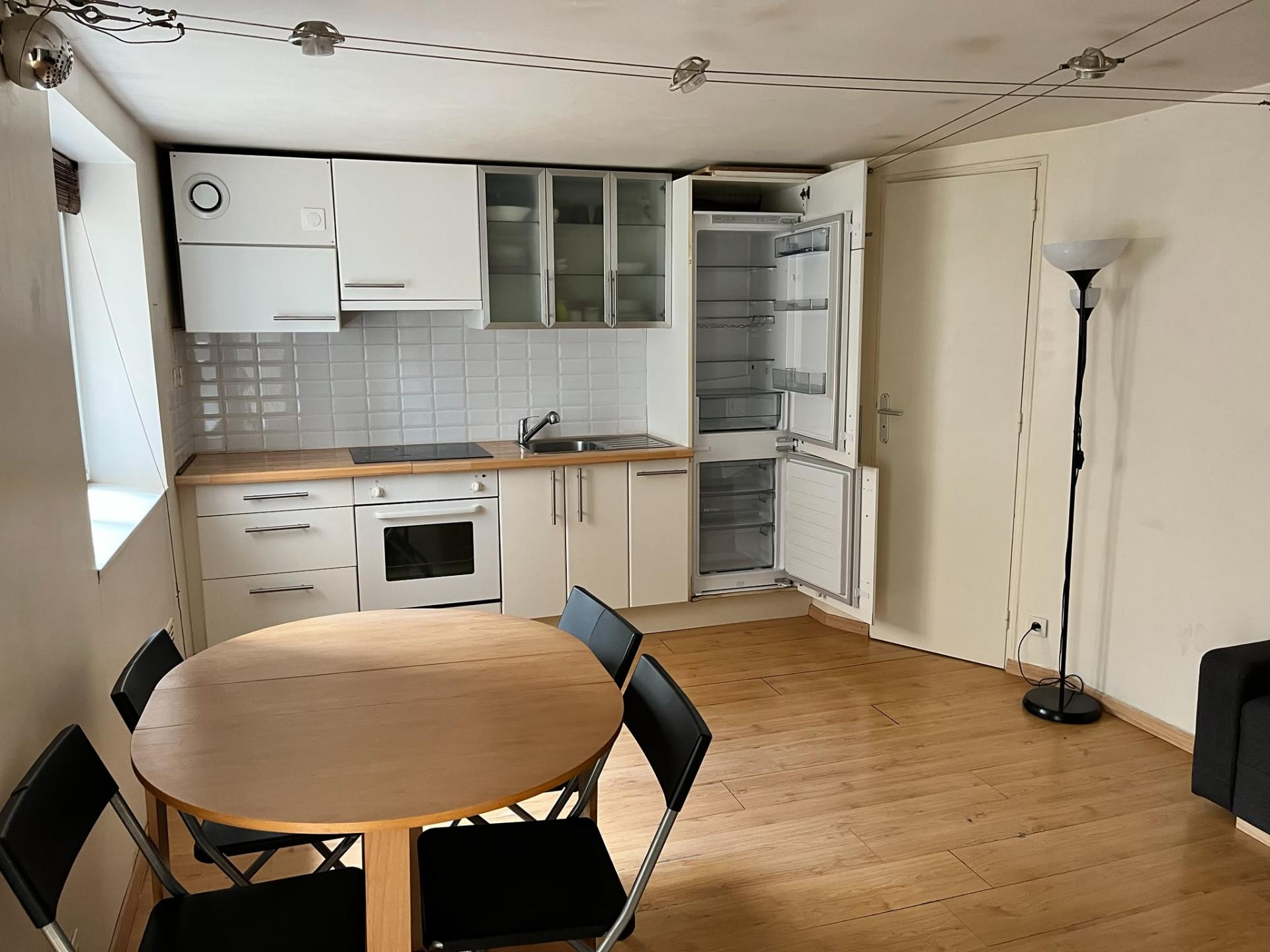 [À vendre] Neuilly-sur-Seine - STUDIO au pied du métro Pont de Neuilly (ligne 1)