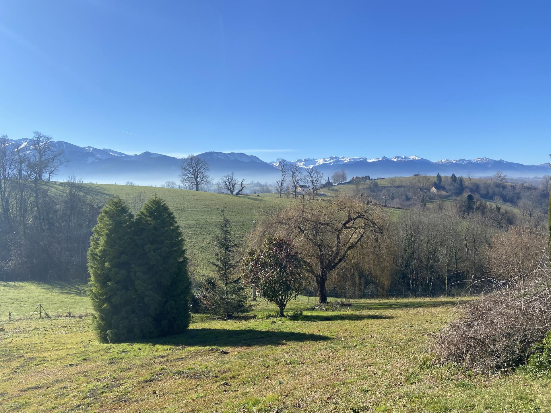 Maison avec vue sur les Pyrénées