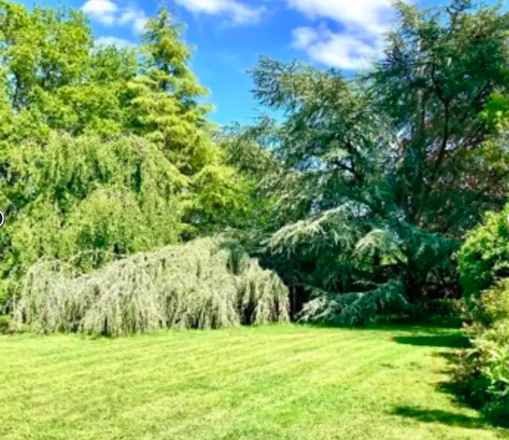 MAISON DE CHARME AVEC PISCINE ET TERRAIN DE TENNIS 