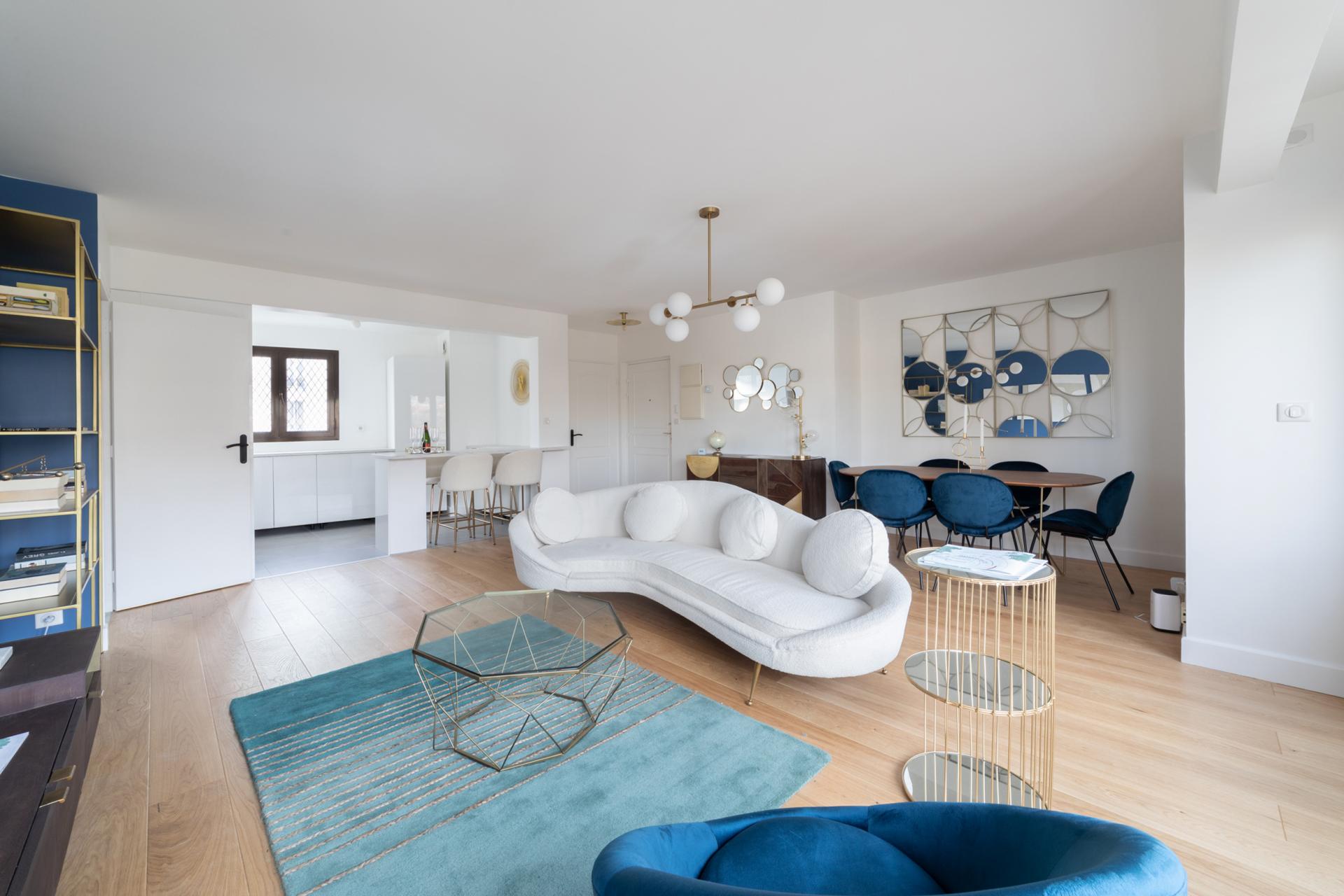 PARIS 12EME - RUE DES MEUNIERS / AV DU GÉNÉRAL MICHEL BIZOT - EXCEPTIONNEL APPARTEMENT 67M2 - 2 CHAMBRES - PARKING - ENTIEREMENT REFAIT A NEUF