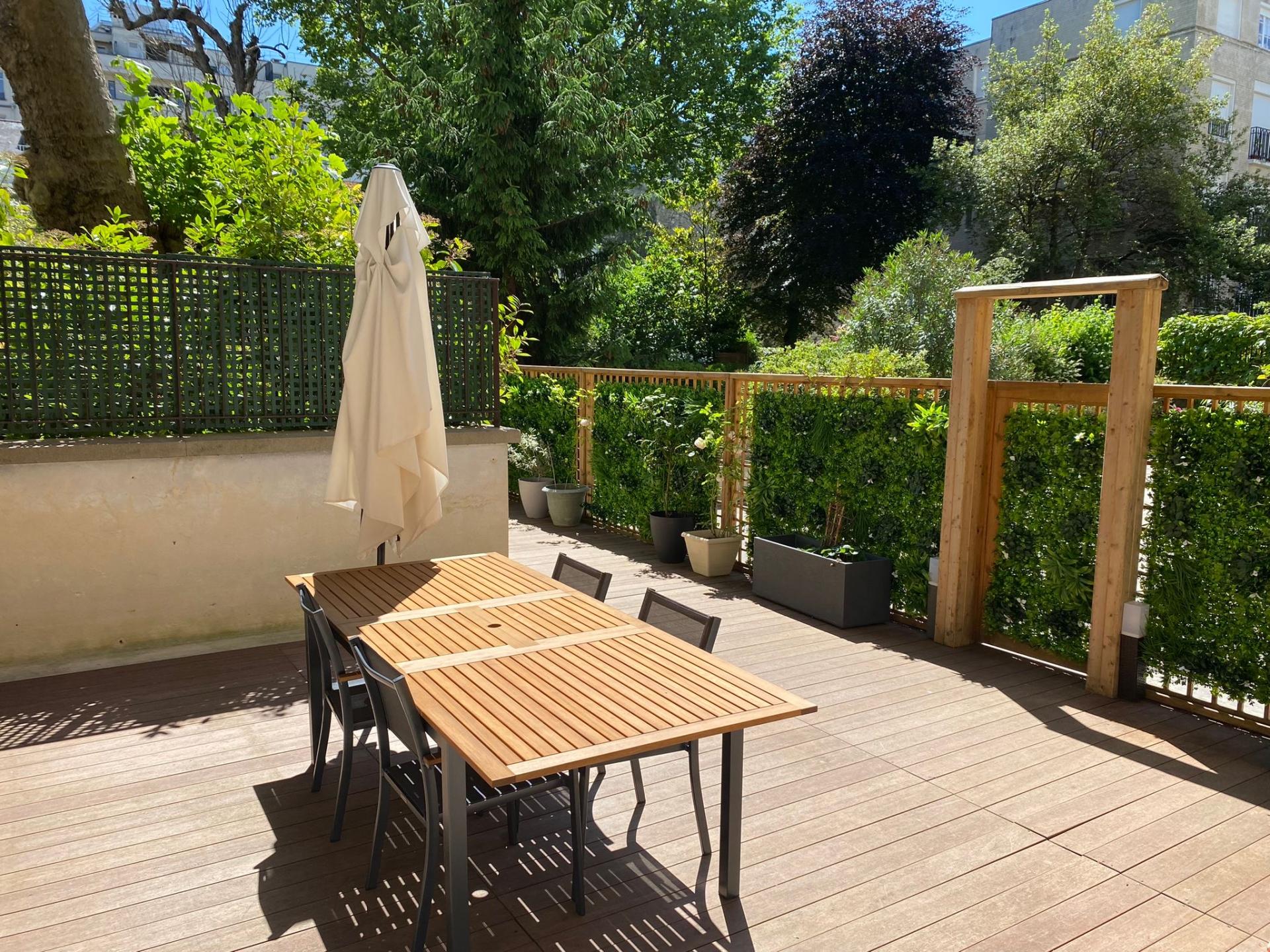 NEUILLY-SUR-SEINE : BAGATELLE / SAINT JAMES - 104M2 - 2 CHAMBRES - TERRASSE 45M2