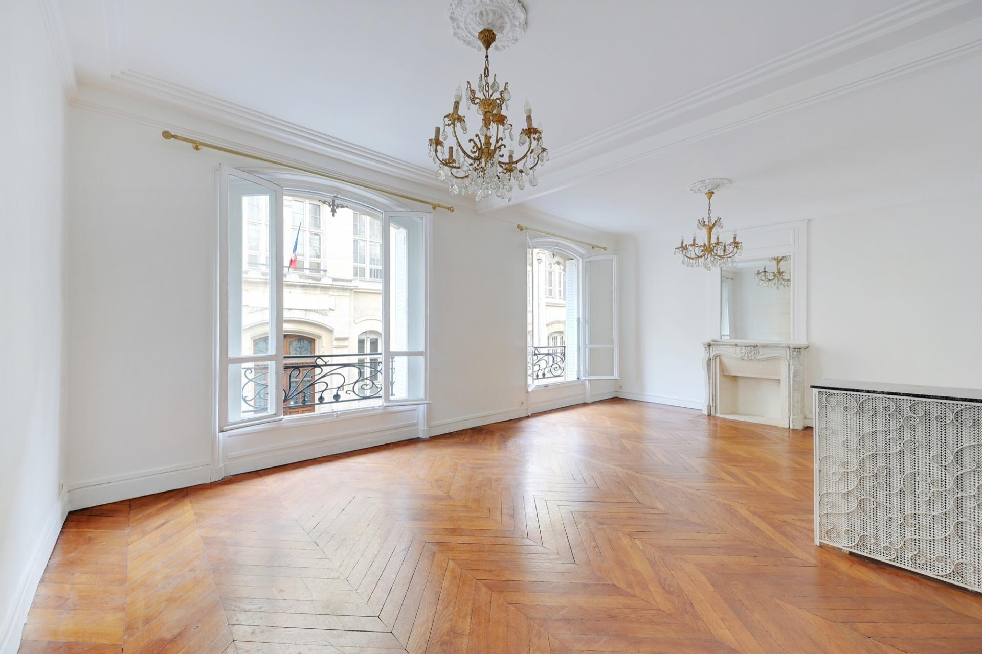 PARIS 17EME : NIEL / RENAUDES - 4 PIÈCES - 2 CHAMBRES - 83M2 - PROFESSION LIBÉRALE POSSIBLE