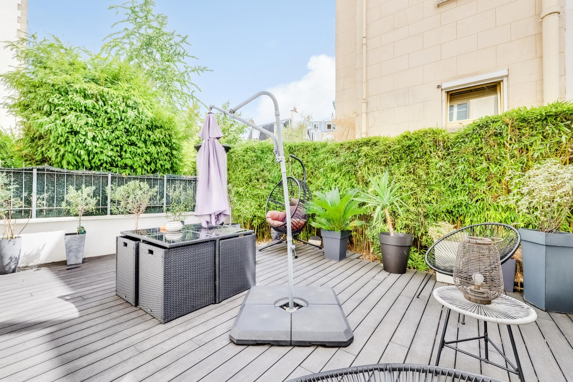 SAINT-MANDÉ : AVENUE FOCH - HYPERCENTRE - APPARTEMENT 120M2 - TERRASSE 40M2 - PROFESSION LIBÉRALE POSSIBLE