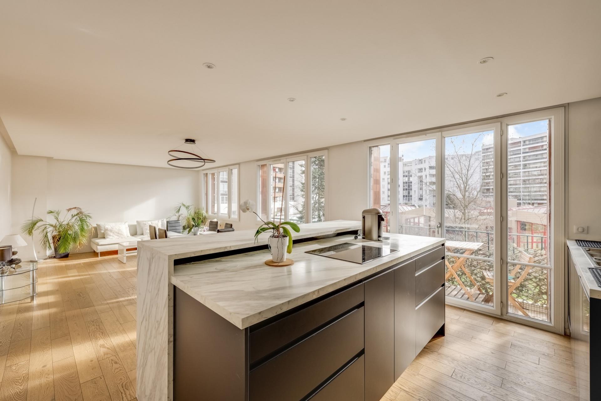 PARIS 16ÈME : RUE DE BOULAINVILLIERS / ASSOMPTION - APPARTEMENT QUATRE PIECES - TROIS CHAMBRES - BALCON - CAVE - POSSIBILITÉ PARKING 