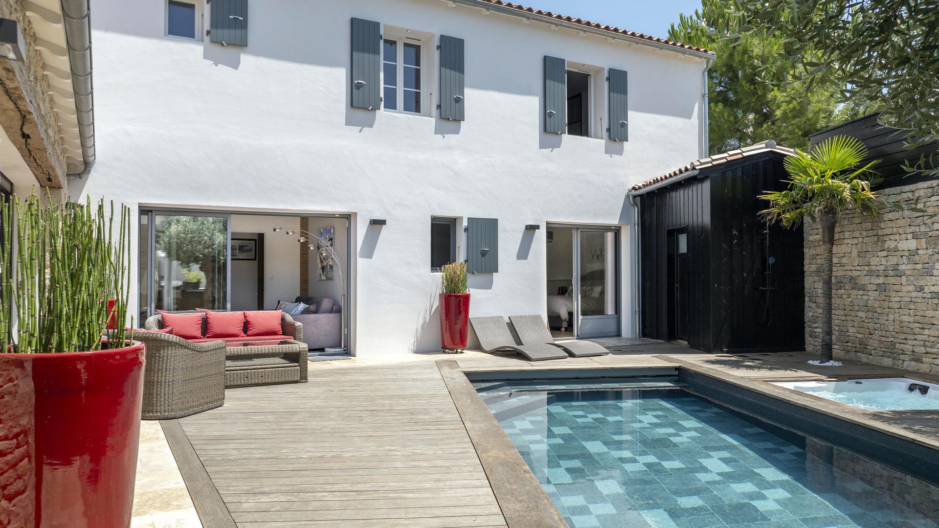 Île de Ré · Rivedoux-Plage - Villa T7 Neuve – 6 chambres · 249 m² · Piscine · Spa · Face à la mer