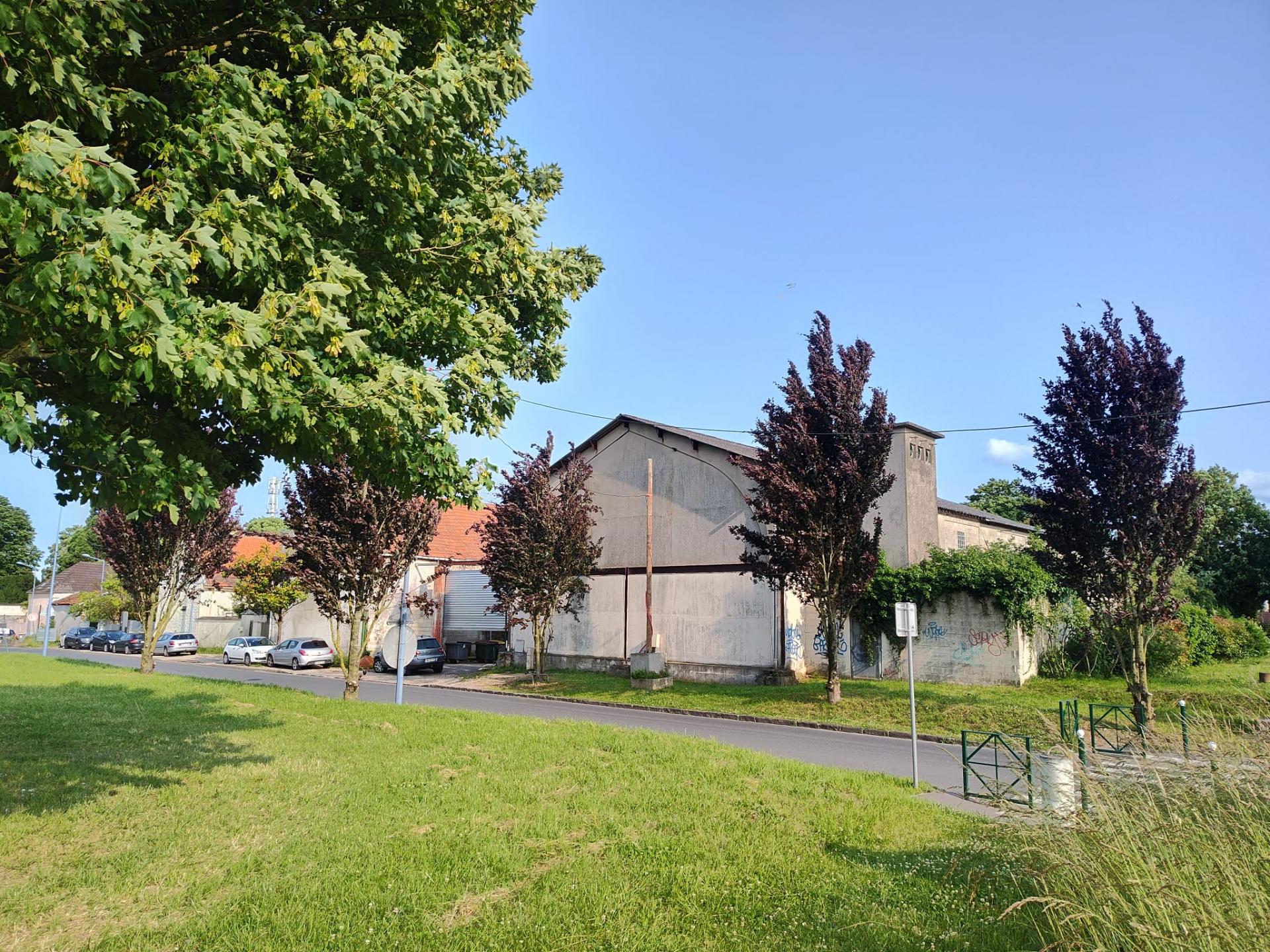 À VENDRE – ENSEMBLE IMMOBILIER MIXTE À MITRY-MORY 77290